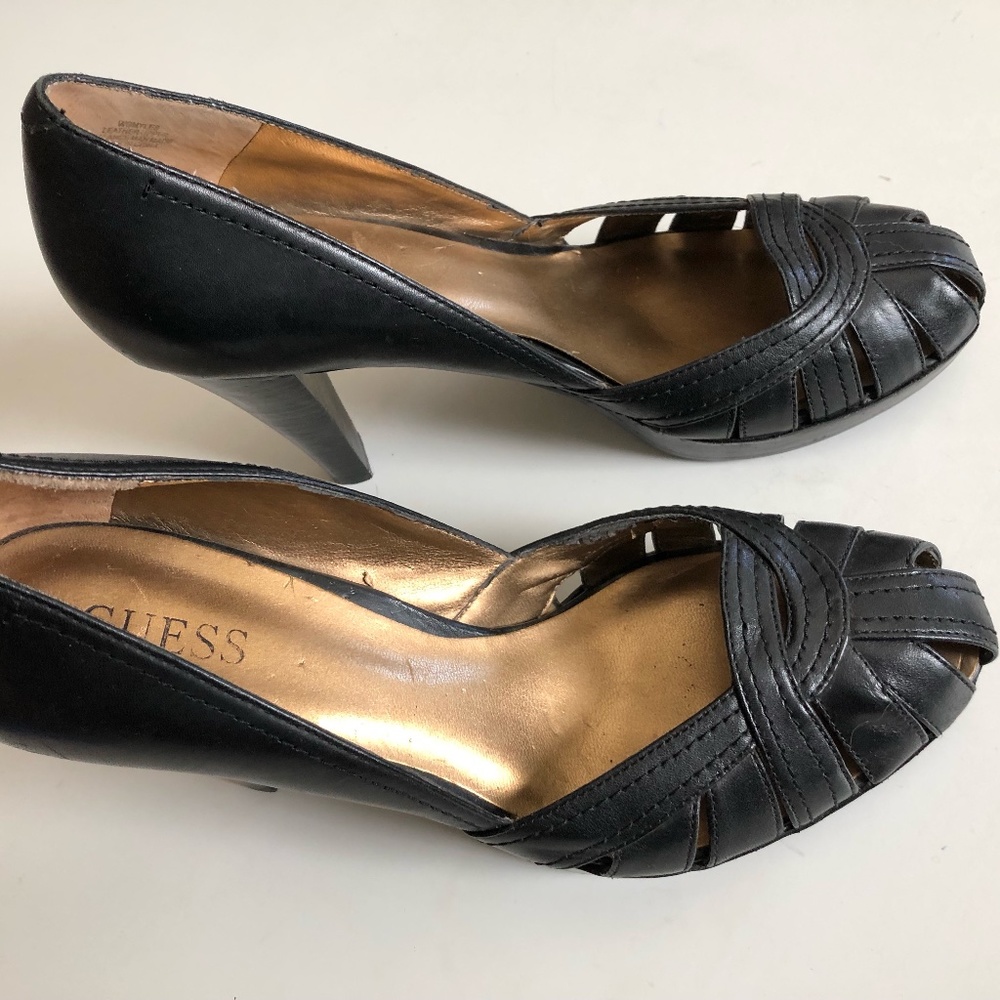 Black Leather Guess Pumps